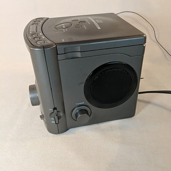 RCA Mini Silver Stereo Clock Radio Dual Alarm RP3751A READ PARTS CD NOT WORKING - Picture 4 of 8